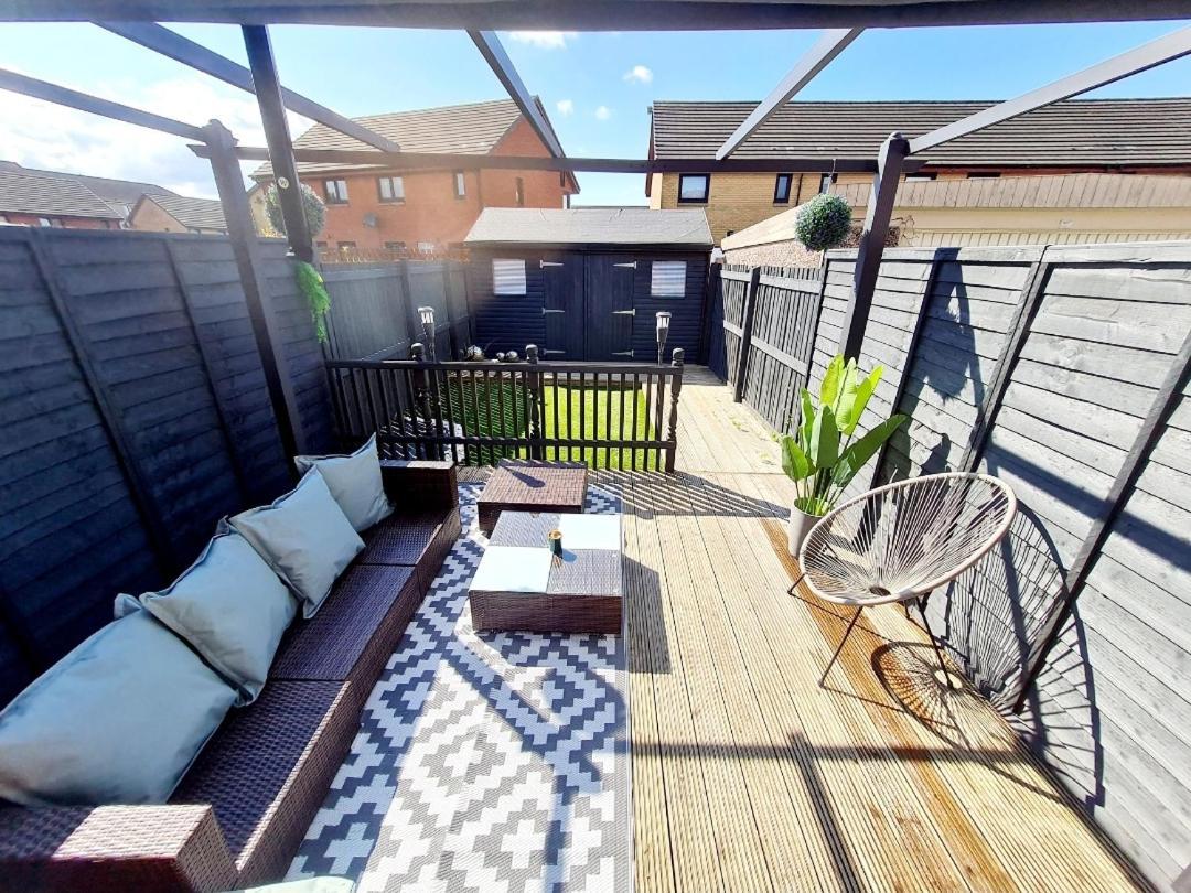Lovely House With Back Garden - Private Driveway グラスゴー エクステリア 写真
